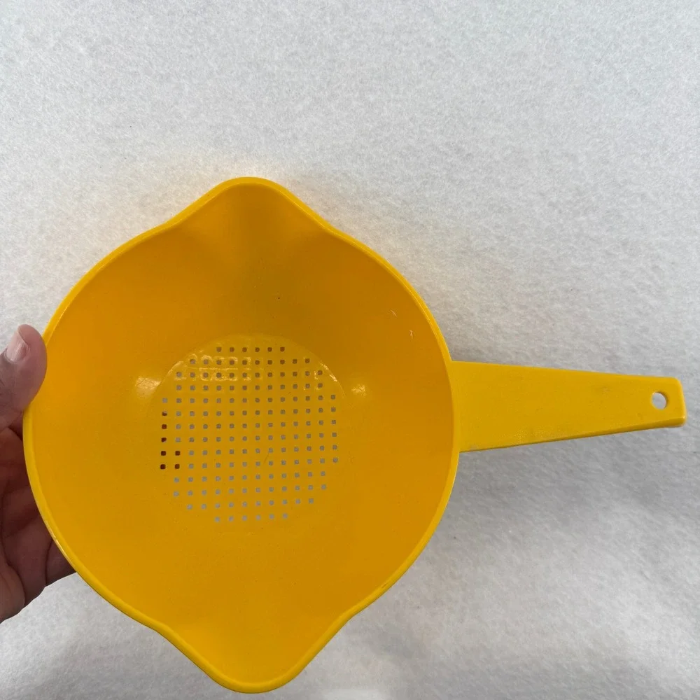 Vintage Tupperware Yellow Handheld Colander Strainer with Handle and Spouts 10in
